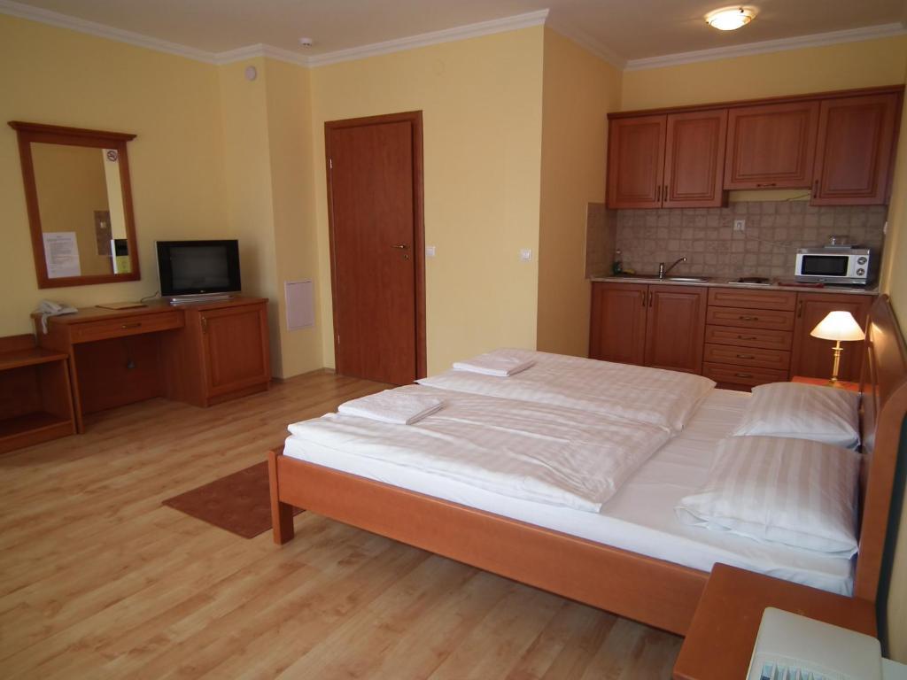 Hotel Jarja Hajduszoboszlo Bilik gambar