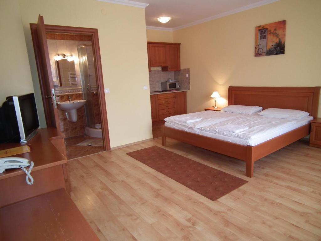 Hotel Jarja Hajduszoboszlo Bilik gambar