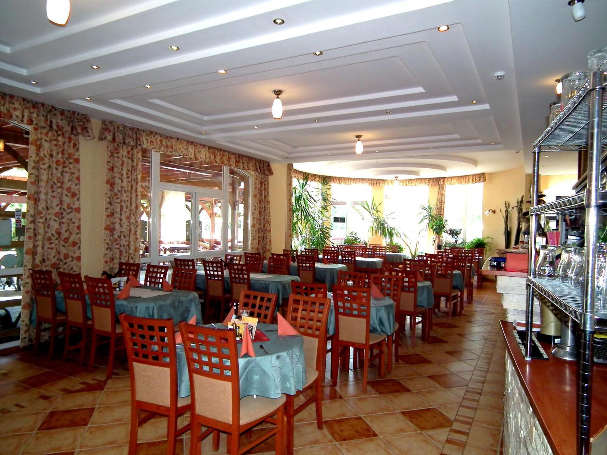 Hotel Jarja Hajduszoboszlo Luaran gambar