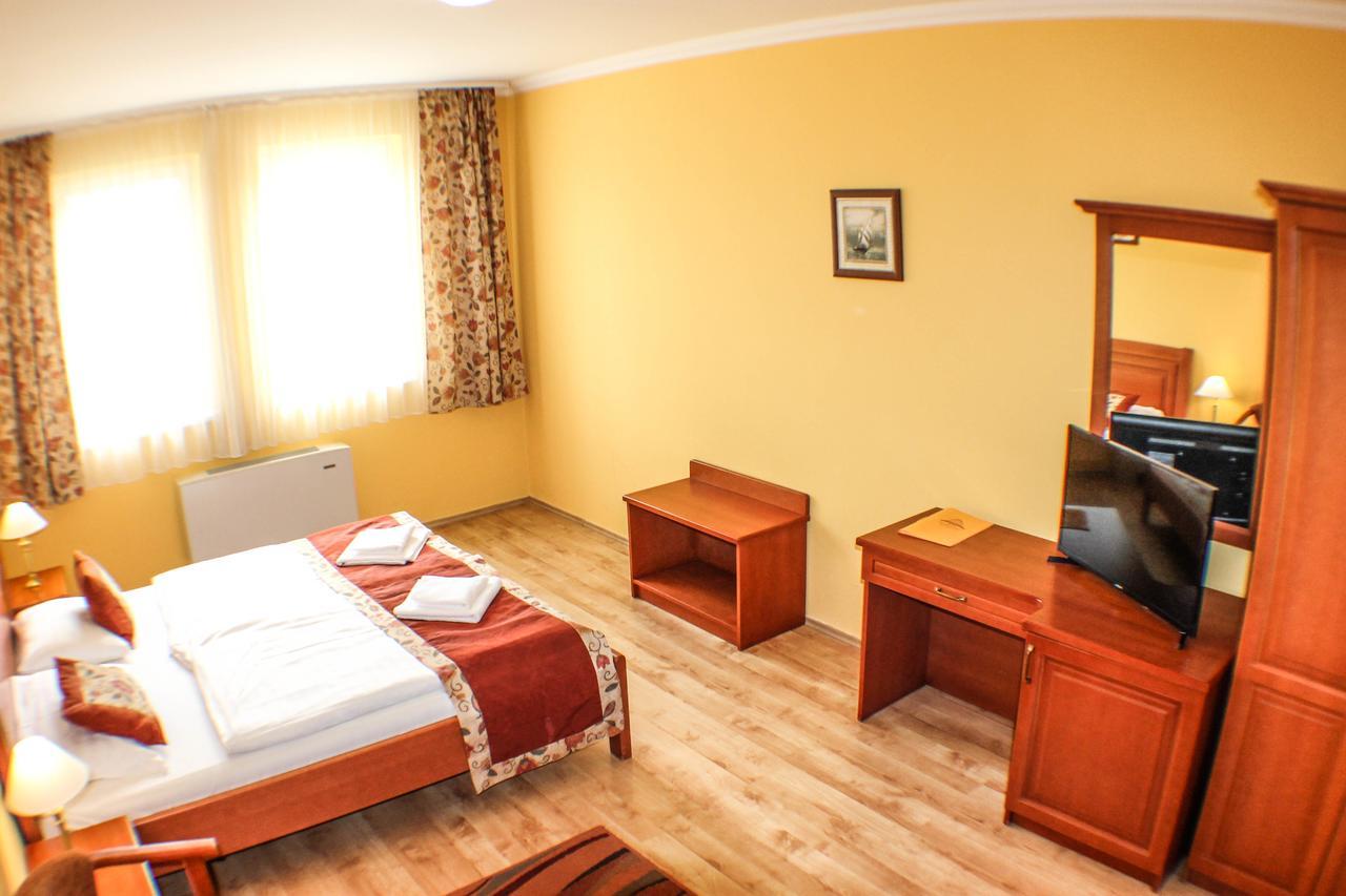 Hotel Jarja Hajduszoboszlo Luaran gambar