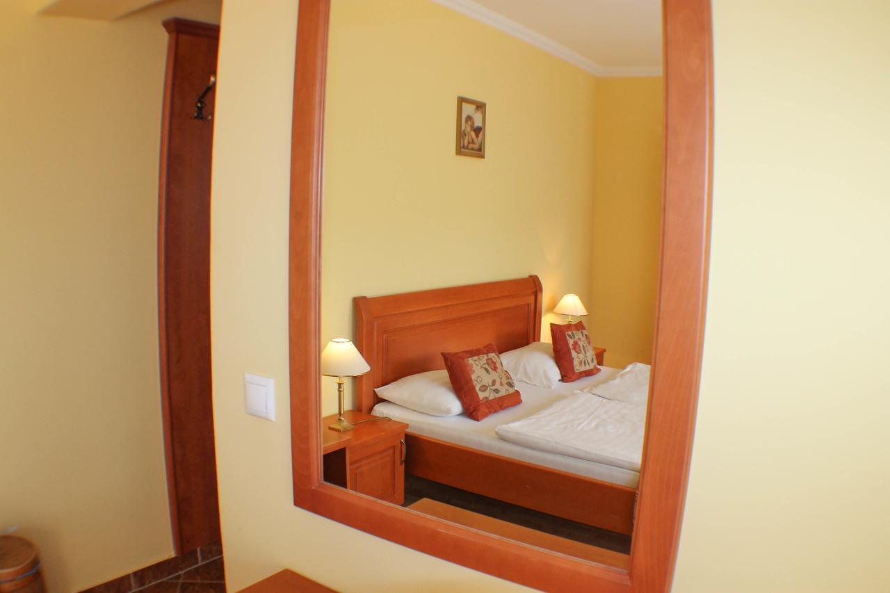 Hotel Jarja Hajduszoboszlo Luaran gambar
