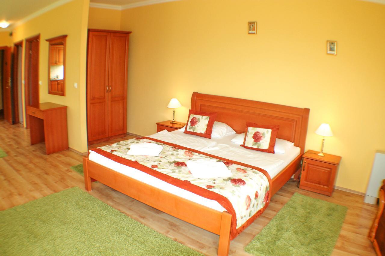 Hotel Jarja Hajduszoboszlo Luaran gambar