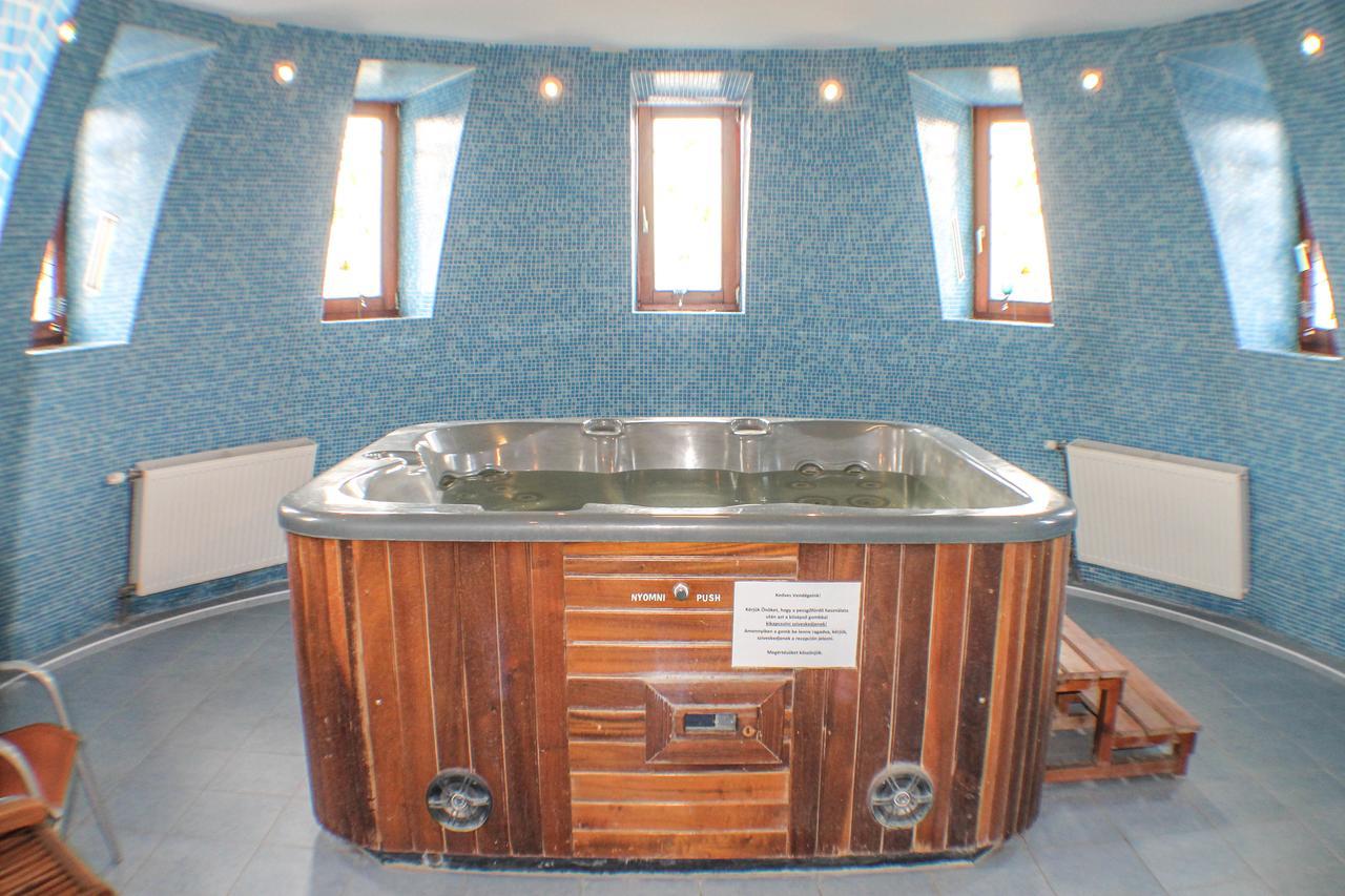 Hotel Jarja Hajduszoboszlo Luaran gambar