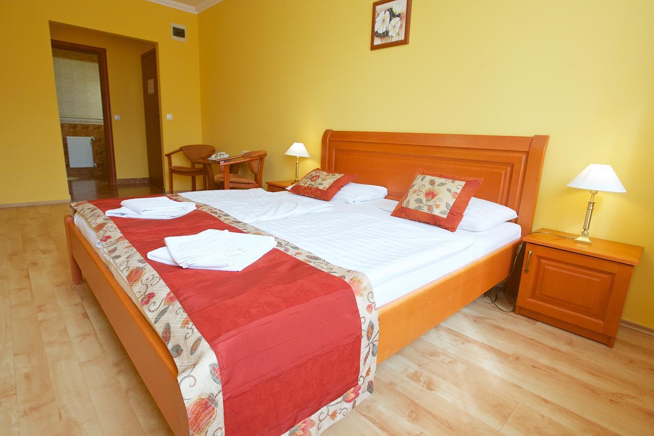 Hotel Jarja Hajduszoboszlo Luaran gambar