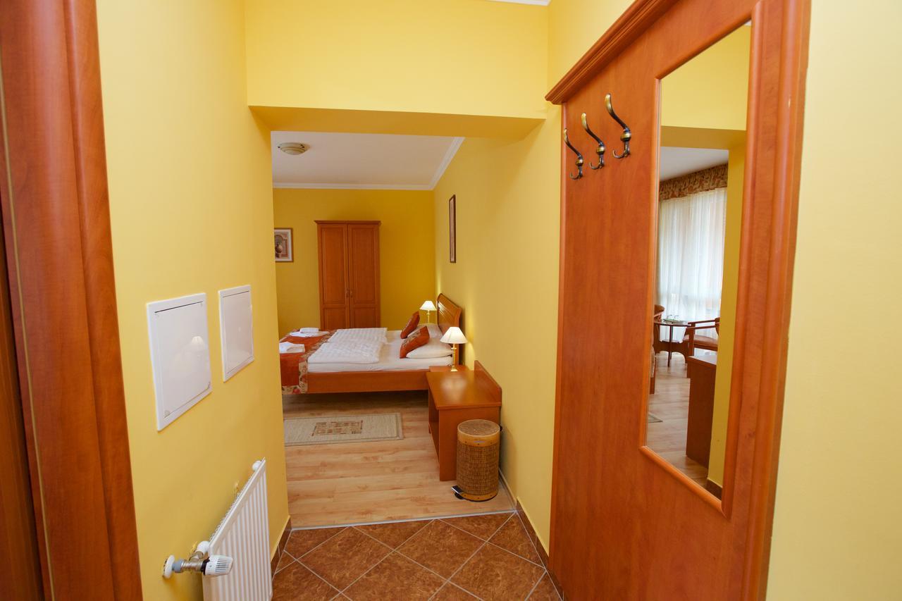 Hotel Jarja Hajduszoboszlo Luaran gambar