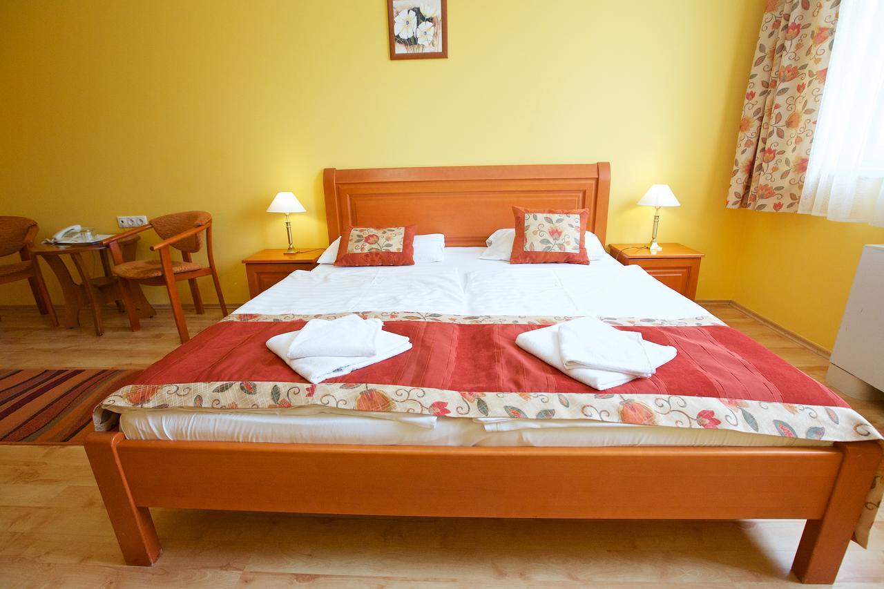 Hotel Jarja Hajduszoboszlo Luaran gambar