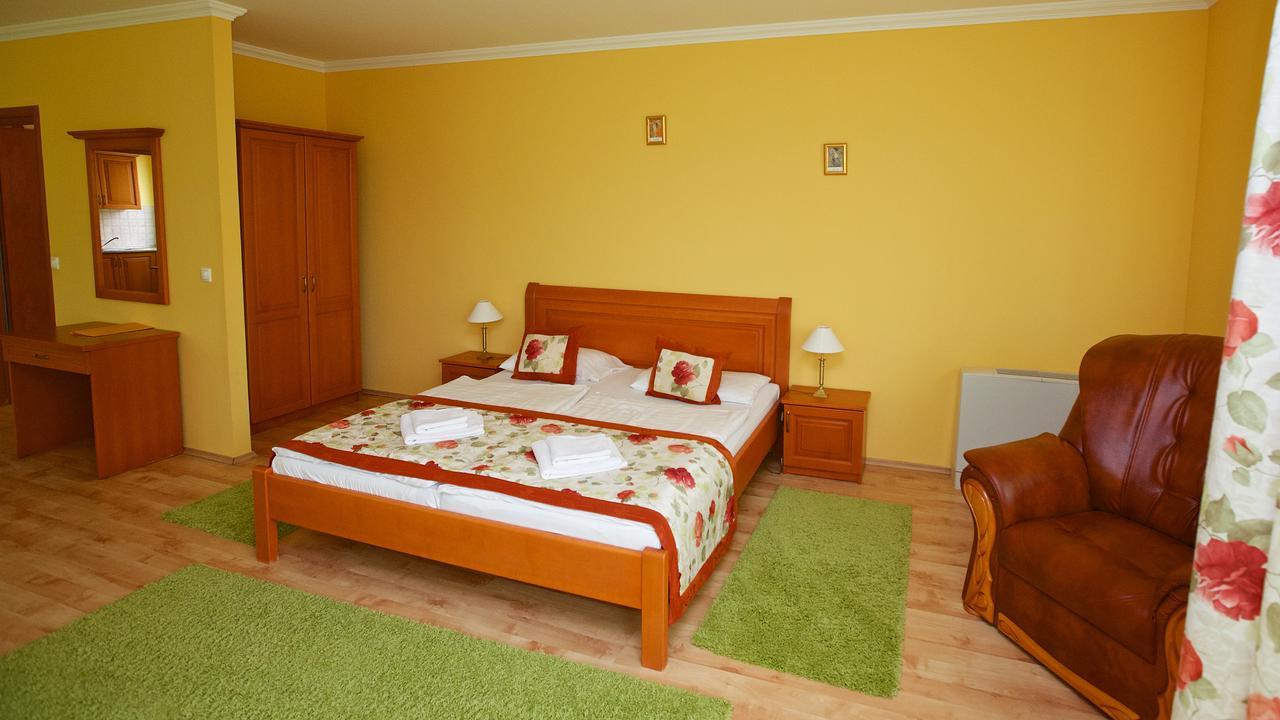 Hotel Jarja Hajduszoboszlo Luaran gambar