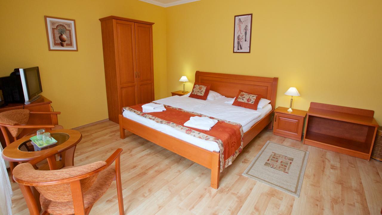 Hotel Jarja Hajduszoboszlo Luaran gambar