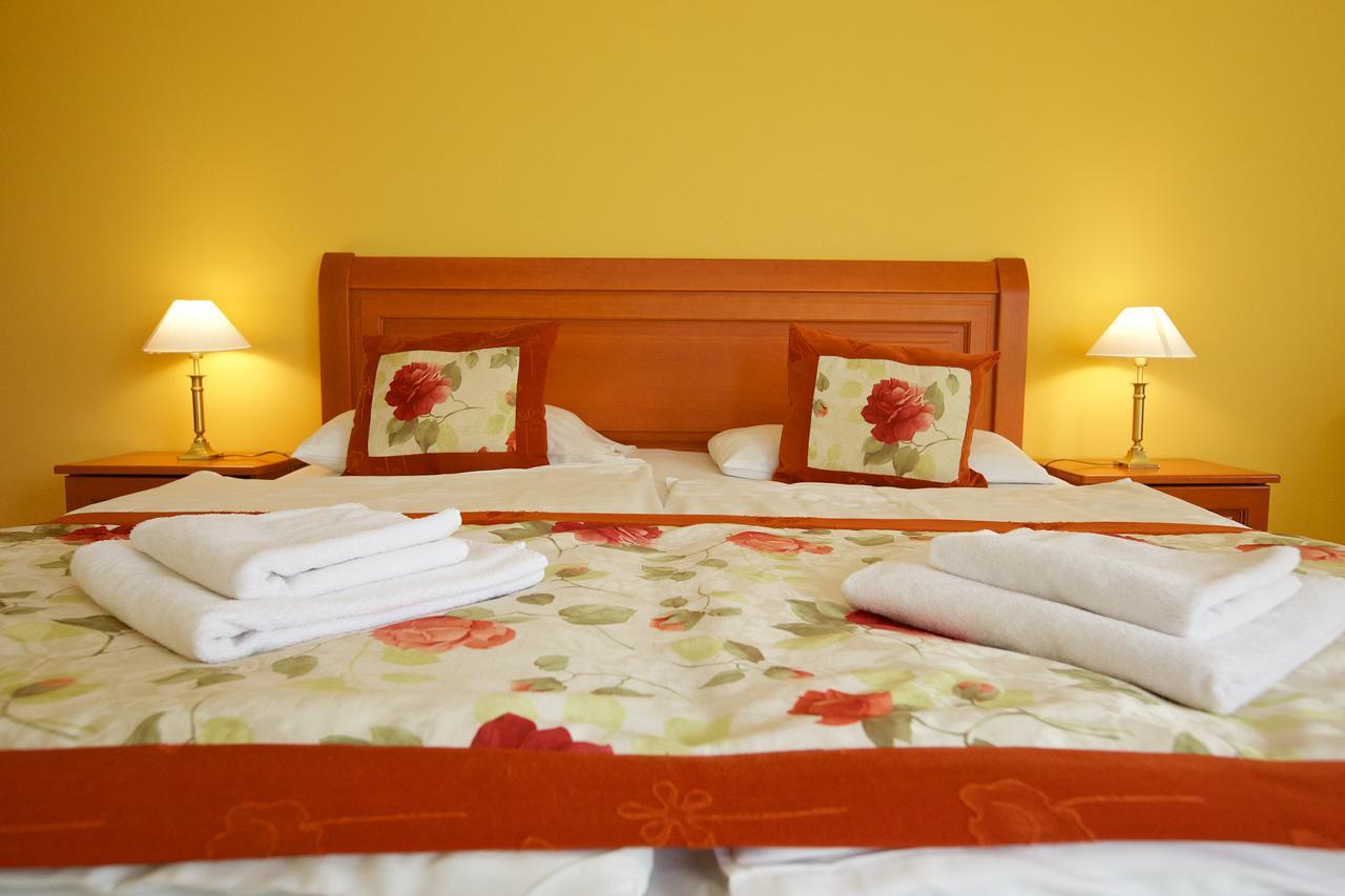 Hotel Jarja Hajduszoboszlo Luaran gambar