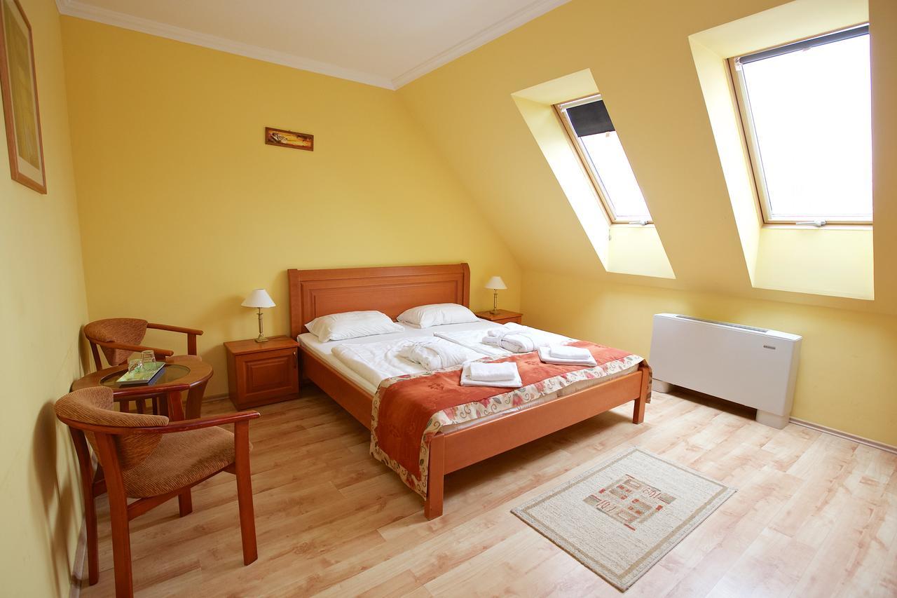 Hotel Jarja Hajduszoboszlo Luaran gambar